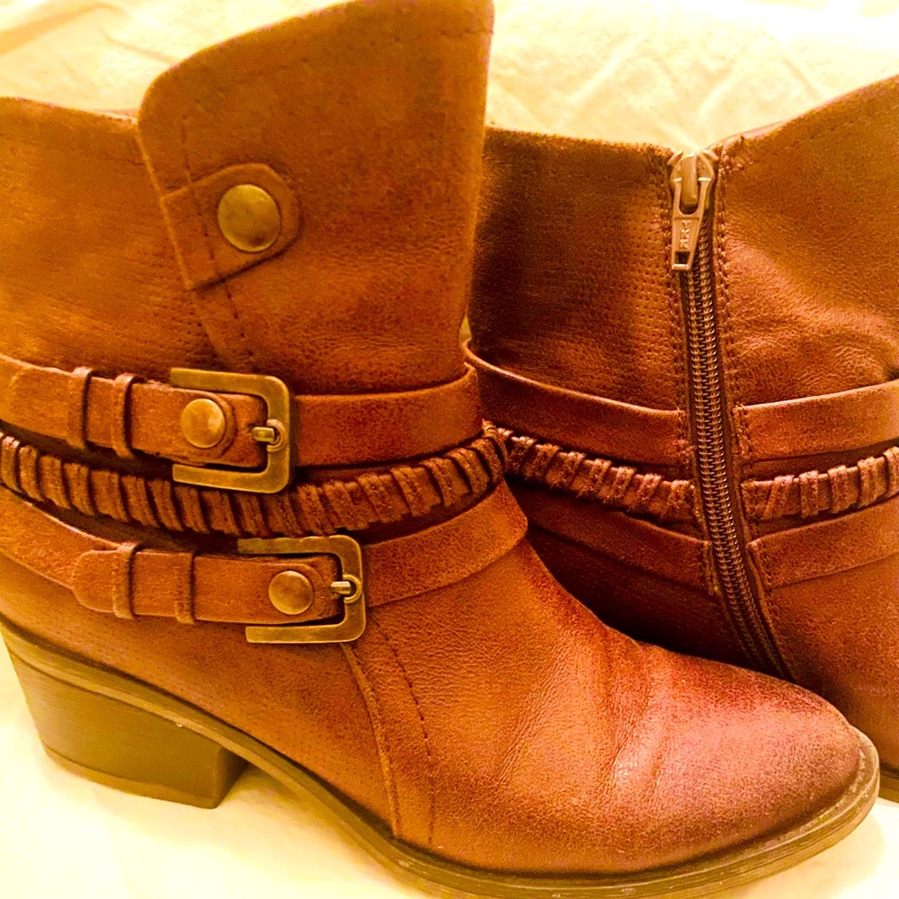 Baretraps✨gently used✨